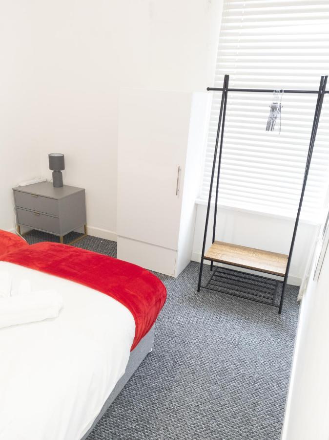 فيلا L.F.C Townhouse In Anfield ليفربول المظهر الخارجي الصورة